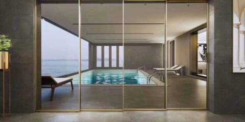 Automatic glass doors